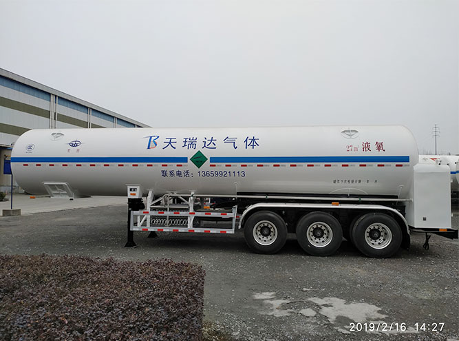 HT9403GDY2-27m3液氧半挂车（低温罐车）